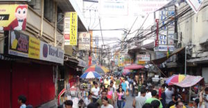 quiapo_street_market_in_manila